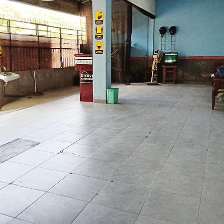 Hotel D'Kost Ketintang Surabaja Zewnętrze zdjęcie
