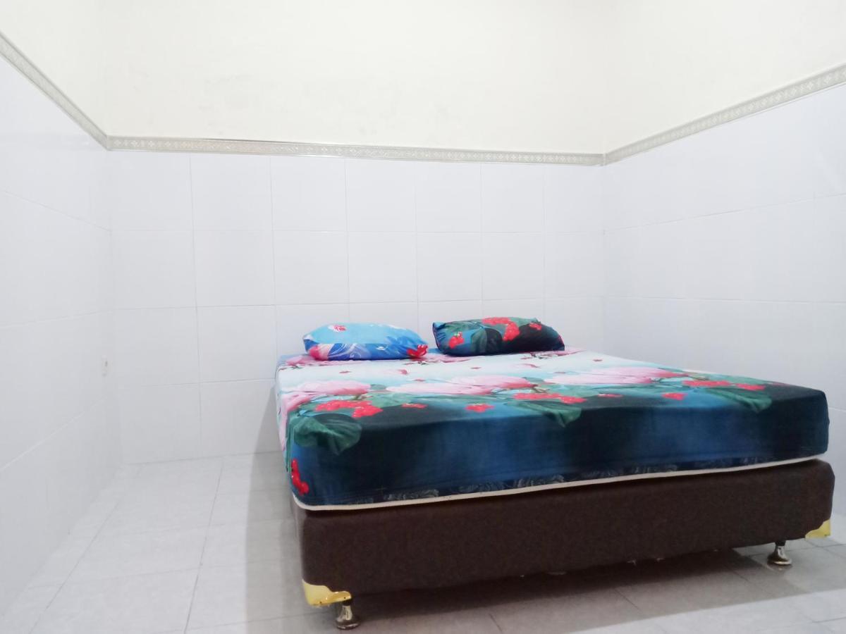 Hotel D'Kost Ketintang Surabaja Zewnętrze zdjęcie