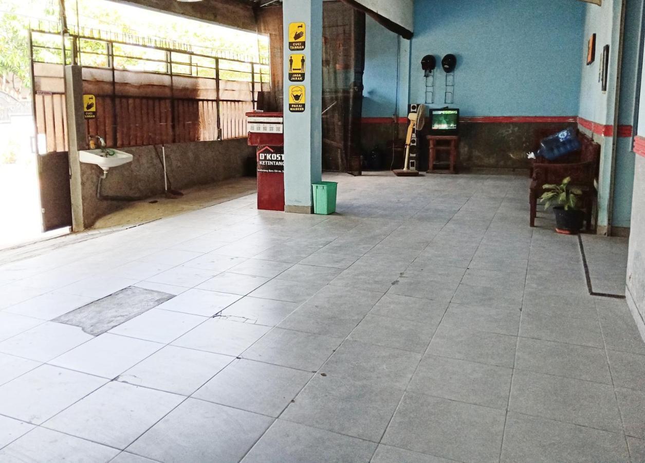 Hotel D'Kost Ketintang Surabaja Zewnętrze zdjęcie