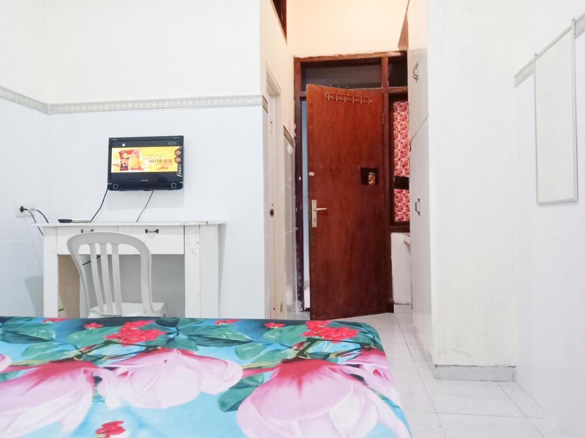 Hotel D'Kost Ketintang Surabaja Zewnętrze zdjęcie